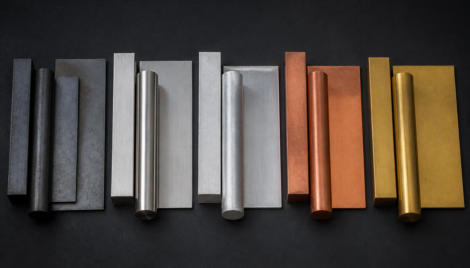 Materialproben aus Stahl, Edelstahl, Aluminium, Kupfer und Messing